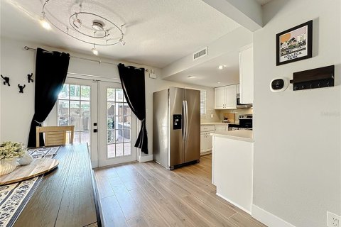 Townhouse in Orlando, Florida 2 bedrooms, 111.48 sq.m. № 1845266 - photo 18