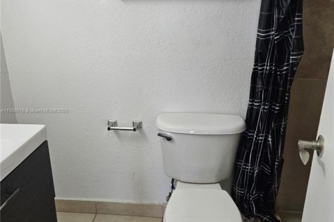 Condo in North Miami, Florida, 2 bedrooms  № 1874566 - photo 22