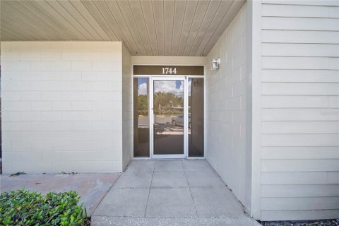 Commercial property in Tarpon Springs, Florida 198.07 sq.m. № 1849916 - photo 4
