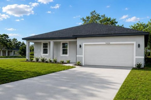 Villa ou maison à Poinciana, Floride 4 chambres, 156.45 m2 № 2149487
