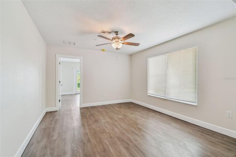Apartamento en alquiler en Tarpon Springs, Florida, 2 dormitorios, 79.9 m2 № 1885403 - foto 18