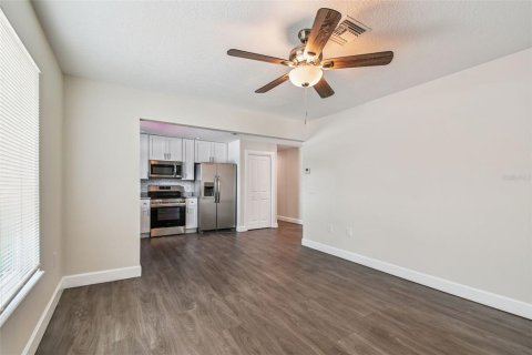 Apartamento en alquiler en Tarpon Springs, Florida, 2 dormitorios, 79.9 m2 № 1885403 - foto 20