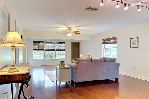 House in Bradenton, Florida 2 bedrooms, 130.9 sq.m. № 2223175 - photo 29