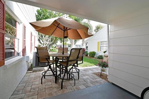 House in Bradenton, Florida 2 bedrooms, 130.9 sq.m. № 2223175 - photo 7