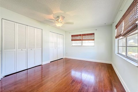 House in Bradenton, Florida 2 bedrooms, 130.9 sq.m. № 2223175 - photo 16