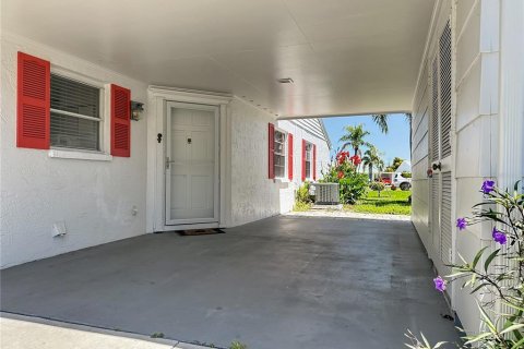 House in Bradenton, Florida 2 bedrooms, 130.9 sq.m. № 2223175 - photo 4