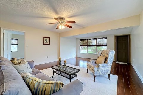 House in Bradenton, Florida 2 bedrooms, 130.9 sq.m. № 2223175 - photo 19