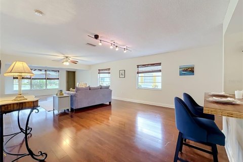 House in Bradenton, Florida 2 bedrooms, 130.9 sq.m. № 2223175 - photo 28