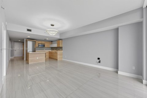 Copropriété à vendre à North Miami Beach, Floride: 1 chambre, 87.05 m2 № 2042121 - photo 10