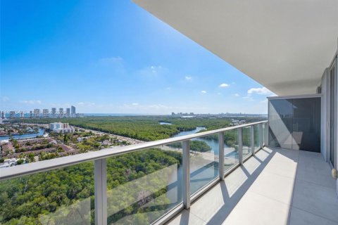 Copropriété à vendre à North Miami Beach, Floride: 1 chambre, 87.05 m2 № 2042121 - photo 4