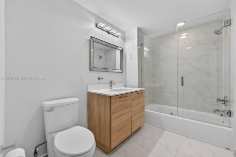 Copropriété à vendre à North Miami Beach, Floride: 1 chambre, 87.05 m2 № 2042121 - photo 23