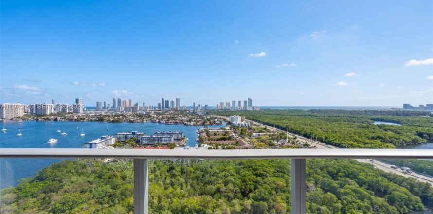 Condo à North Miami Beach, Floride, 1 chambre  № 2042121