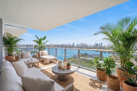 Copropriété à vendre à North Miami Beach, Floride: 1 chambre, 87.05 m2 № 2042121 - photo 2