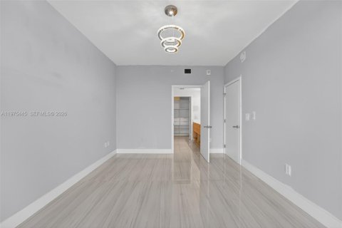 Copropriété à vendre à North Miami Beach, Floride: 1 chambre, 87.05 m2 № 2042121 - photo 15