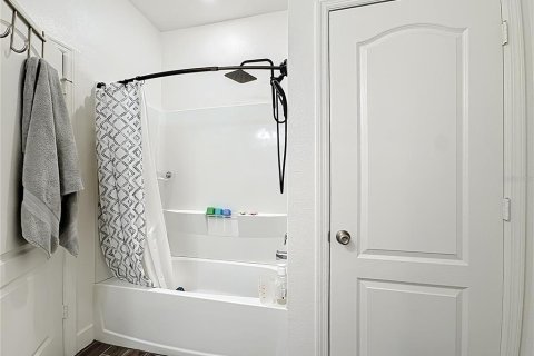 Купить виллу или дом в Маскотт, Флорида 4 комнаты, 157.56м2, № 2138804 - фото 12