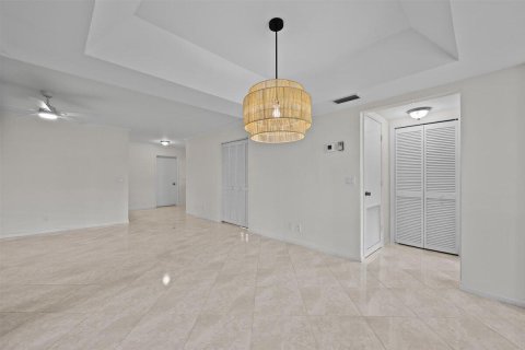 Condo in Jupiter, Florida, 2 bedrooms  № 2392832 - photo 13