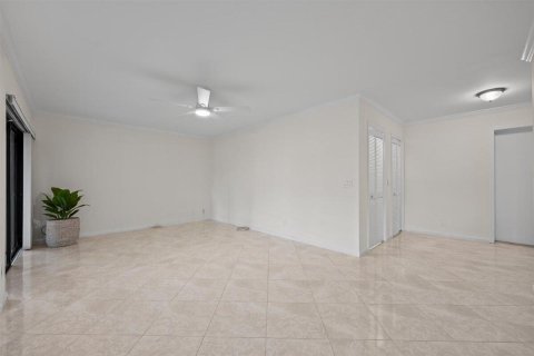 Condo in Jupiter, Florida, 2 bedrooms  № 2392832 - photo 11