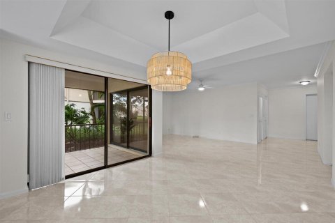 Condo in Jupiter, Florida, 2 bedrooms  № 2392832 - photo 12