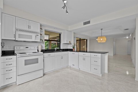 Condo in Jupiter, Florida, 2 bedrooms  № 2392832 - photo 19