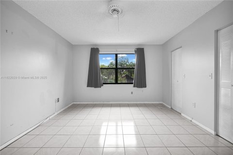 Townhouse in Plantation, Florida 2 bedrooms, 113.71 sq.m. № 1783692 - photo 9