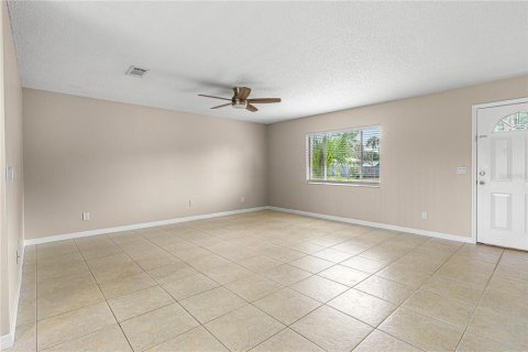 House in Edgewater, Florida 3 bedrooms, 112.88 sq.m. № 1525363 - photo 3