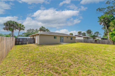 House in Edgewater, Florida 3 bedrooms, 112.88 sq.m. № 1525363 - photo 20