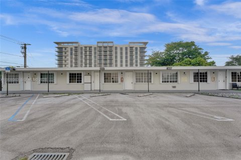 Appartement à North Miami, Floride 1 chambre № 1997553