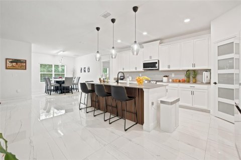 Villa ou maison à vendre à Mount Dora, Floride: 4 chambres, 252.6 m2 № 2416983 - photo 4