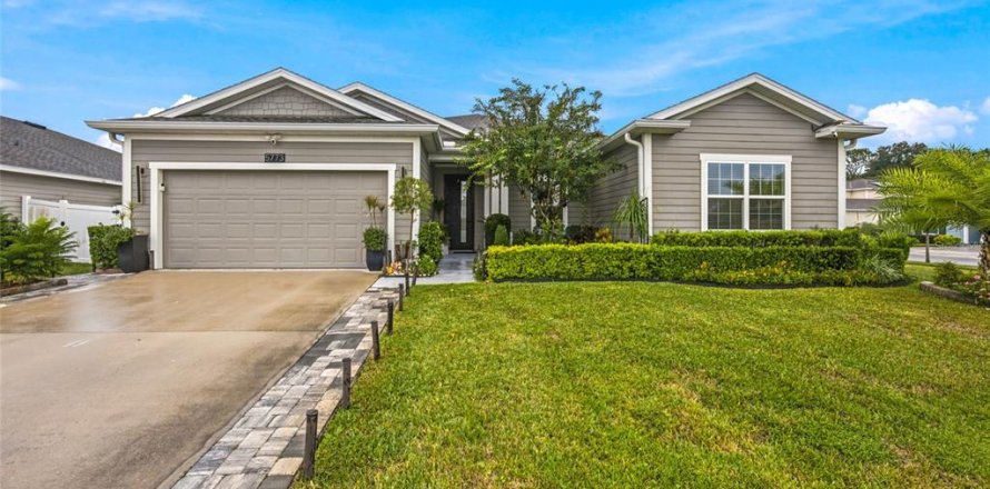 Villa ou maison à Mount Dora, Floride 4 chambres, 252.6 m2 № 2416983