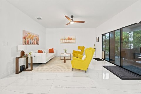Villa ou maison à vendre à Mount Dora, Floride: 4 chambres, 252.6 m2 № 2416983 - photo 12