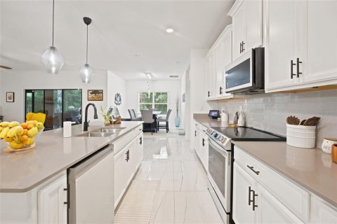 Villa ou maison à vendre à Mount Dora, Floride: 4 chambres, 252.6 m2 № 2416983 - photo 8