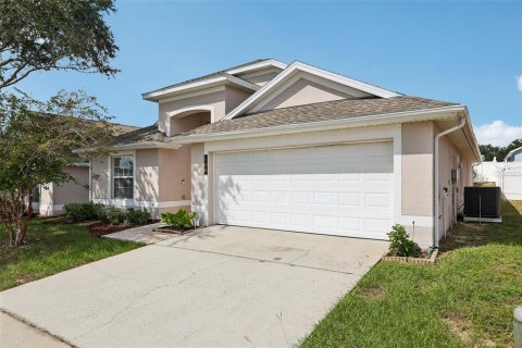 Villa ou maison à vendre à Davenport, Floride: 3 chambres, 167.13 m2 № 2418659 - photo 2