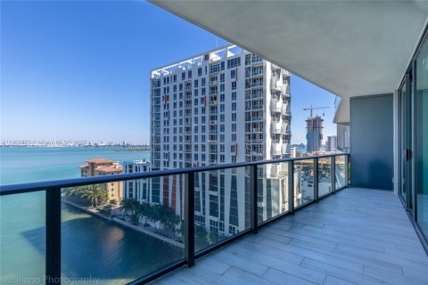 Condominio en venta en Miami, Florida, 2 dormitorios, 106.19 m2 № 2012819 - foto 12