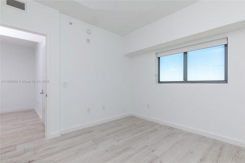 Condominio en venta en Miami, Florida, 2 dormitorios, 106.19 m2 № 2012819 - foto 8