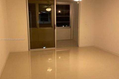 Condo in Margate, Florida, 1 bedroom № 1936282 - photo 7