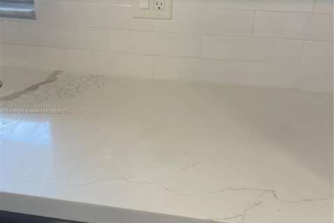 Condo in Margate, Florida, 1 bedroom № 1936282 - photo 14