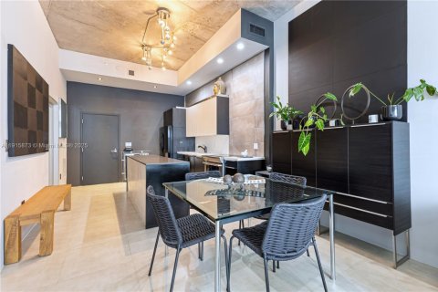 Condominio en venta en Miami Beach, Florida, 1 dormitorio, 74.51 m2 № 1972748 - foto 8