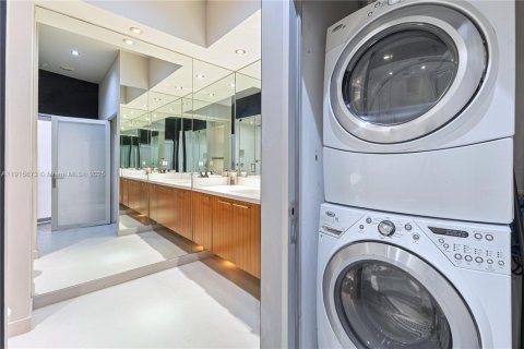 Condominio en venta en Miami Beach, Florida, 1 dormitorio, 74.51 m2 № 1972748 - foto 18