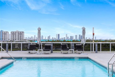 Condominio en venta en Miami Beach, Florida, 1 dormitorio, 74.51 m2 № 1972748 - foto 23