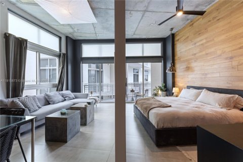 Condominio en venta en Miami Beach, Florida, 1 dormitorio, 74.51 m2 № 1972748 - foto 2