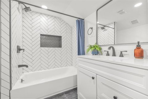 Купить виллу или дом в Тампа, Флорида 3 комнаты, 143.72м2, № 1916300 - фото 27