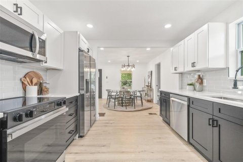Купить виллу или дом в Тампа, Флорида 3 комнаты, 143.72м2, № 1916300 - фото 13