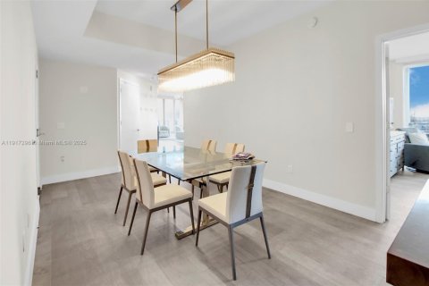 Снять в аренду кондоминиум в Майами, Флорида 3 спальни, 173.54м2, № 1974474 - фото 27