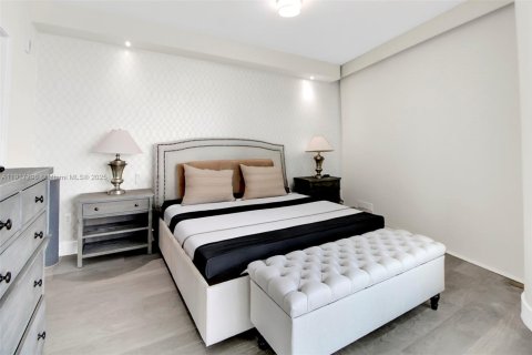 Снять в аренду кондоминиум в Майами, Флорида 3 спальни, 173.54м2, № 1974474 - фото 12