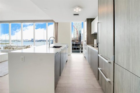 Снять в аренду кондоминиум в Майами, Флорида 3 спальни, 173.54м2, № 1974474 - фото 10