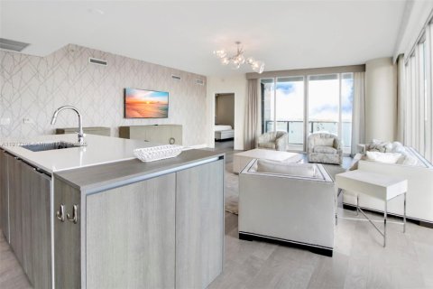 Снять в аренду кондоминиум в Майами, Флорида 3 спальни, 173.54м2, № 1974474 - фото 7