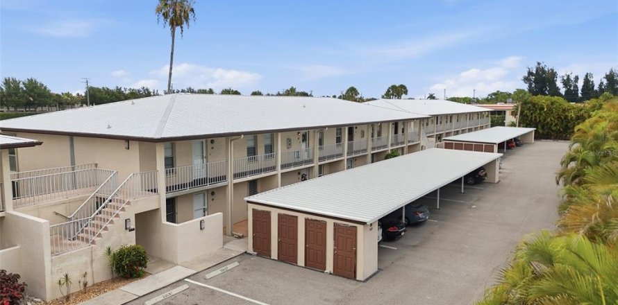Condo in Fort Myers, Florida, 2 bedrooms  № 2222454