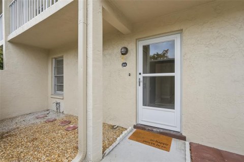 Condo in Fort Myers, Florida, 2 bedrooms  № 2222454 - photo 2