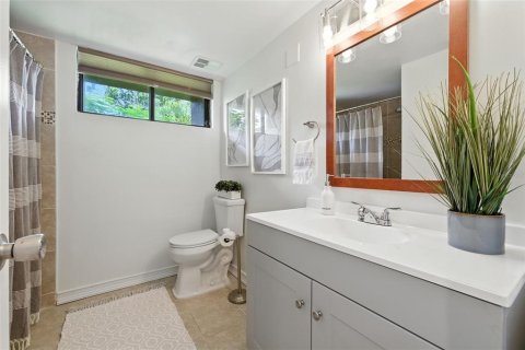 Condo in Saint Petersburg, Florida, 3 bedrooms  № 1912156 - photo 14