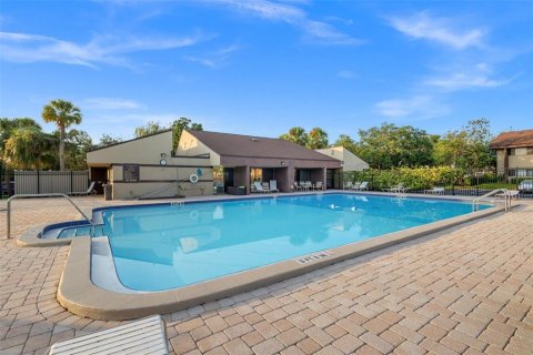Condo in Saint Petersburg, Florida, 3 bedrooms  № 1912156 - photo 21